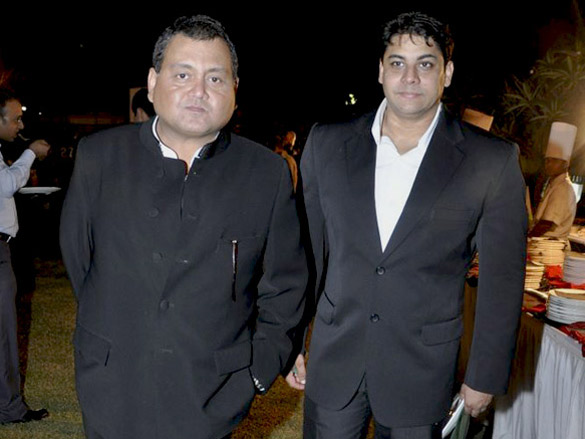 cyrus broacha and kunal vijaykar grace aaa crab race event 5