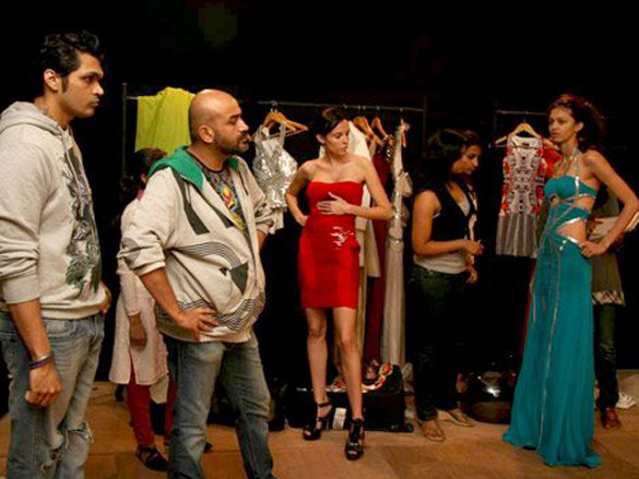 designer swapnil shinde lakme fashion week fittings 3