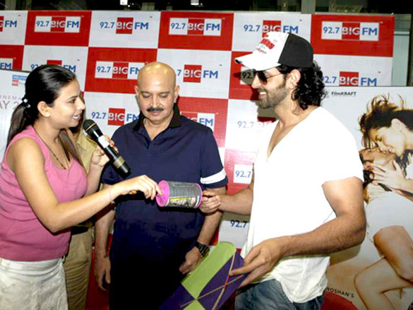 hrithik roshan promotes kites at 92 7 big fm 6
