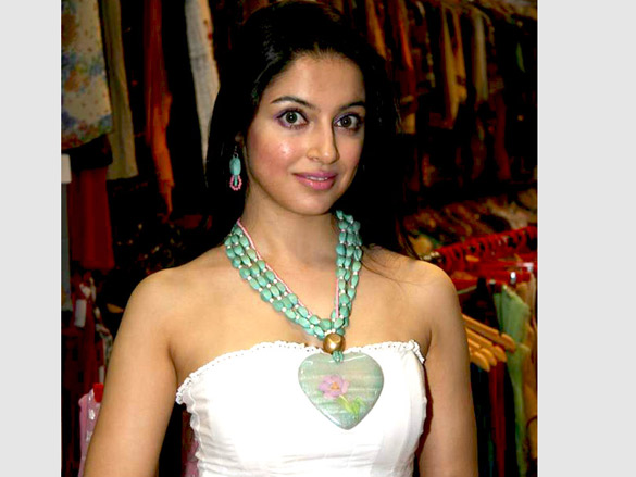 jaya mishras valentine collection launch by nayab udhas and sheeba 5