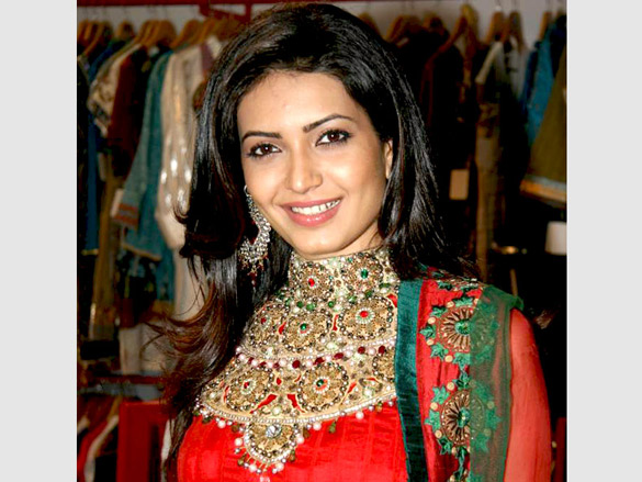 jaya mishras valentine collection launch by nayab udhas and sheeba 7