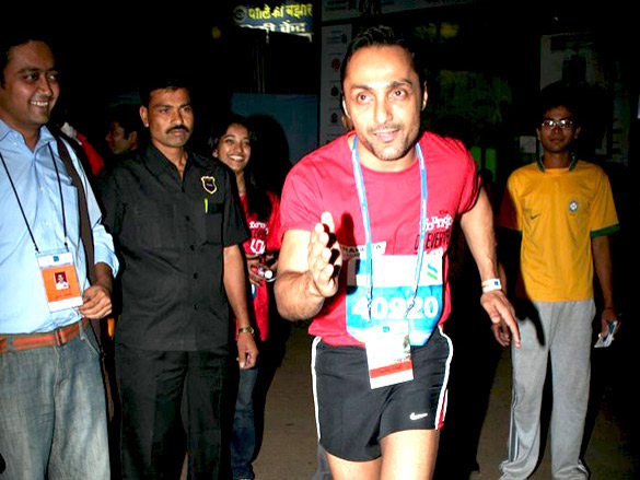 john akshay vidya genelia and ritesh at scmm marathon 18