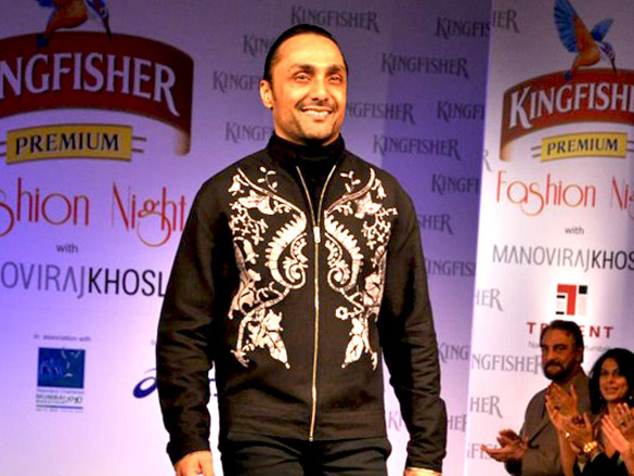 john dino and rahul bose walk at kingfisher fashion night 9