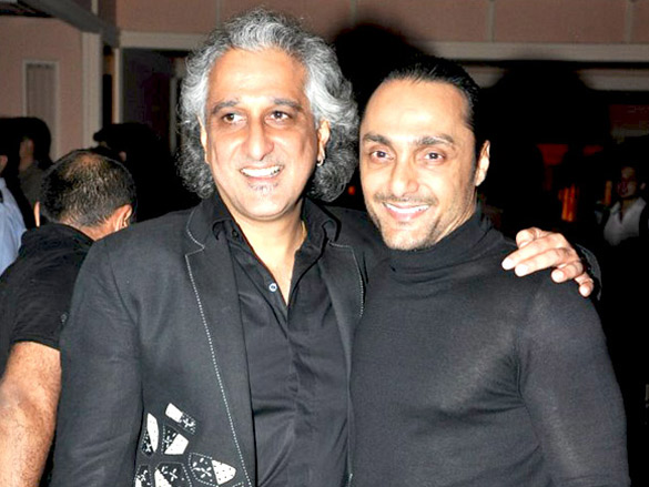 john dino and rahul bose walk at kingfisher fashion night 24