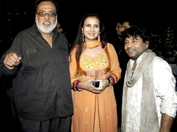 kailash kher celebrates his 1st wedding anniversary and sons 1st birthday 7