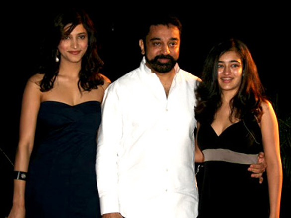 kamal and shruti haasan at alice in wonderland premiere 2