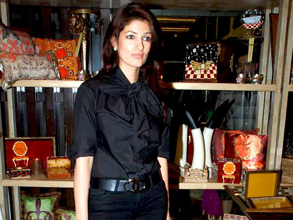 lara twinkle sophie malaika and bobby deol at araish event 4