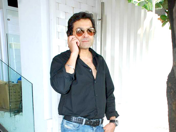 lara twinkle sophie malaika and bobby deol at araish event 27