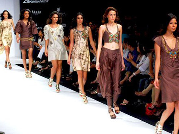 models walk the ramp at lina tipniss show at lakme fashion week 2010 6