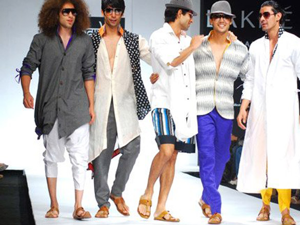 models walk the ramp at masabas show at lakme fashion week 2010 3