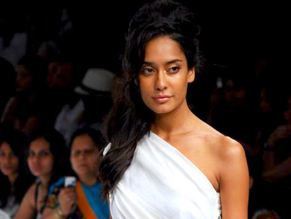 models walk the ramp at rimi nayaks show at lakme fashion week 2010 7