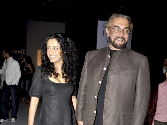 pooja bedi walks the ramp for riyaz gangji at lakme fashion week 2010 9