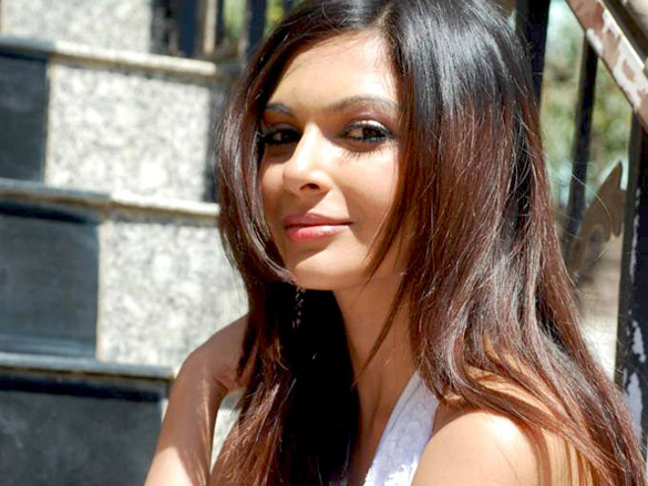 purab kohlis birthday celebration with the star cast of hide seek 17
