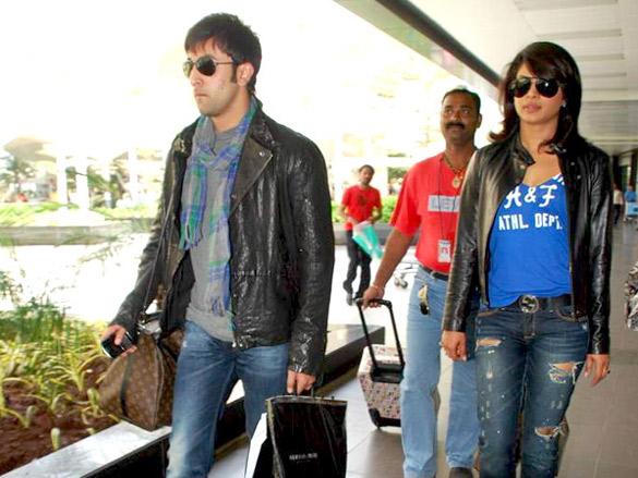 ranbir and priyanka spotted at mumbai airport 8