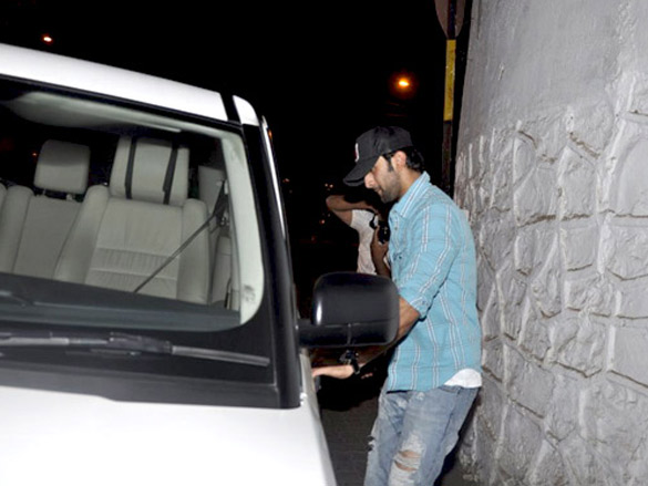 ranbir kapoor spotted in bandra 7