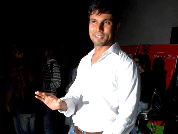 randeep hooda and rachna shah at iifw cocktail party 3