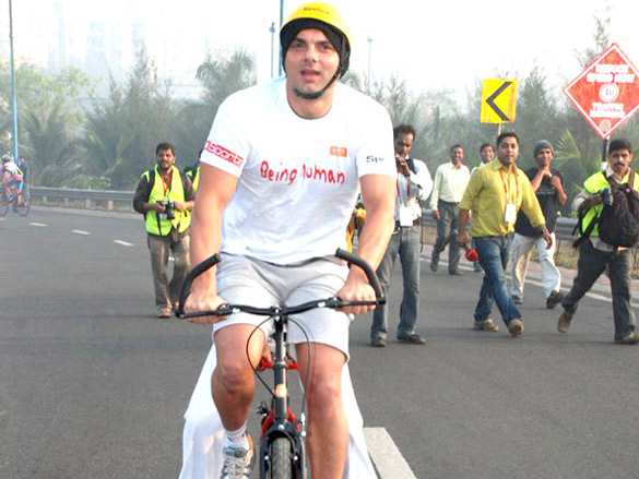 salman and sohail khan at mumbai cyclothon 6