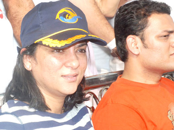salman and sohail khan at mumbai cyclothon 12