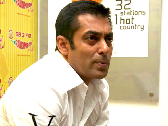 salman at 98 3 fm radio mirchis studio 4