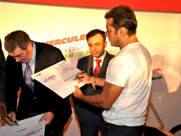 salman khan at mumbai cyclothon media meet 11