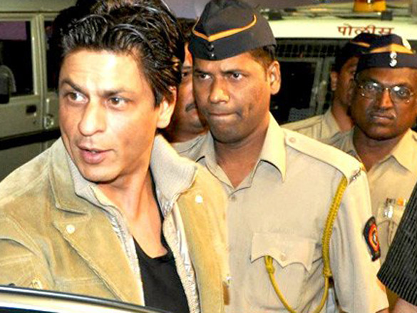 shahrukh kajol and karan leave for abu dhabi for the premiere of my name is khan 4