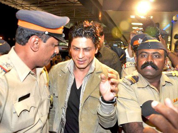 shahrukh kajol and karan leave for abu dhabi for the premiere of my name is khan 6