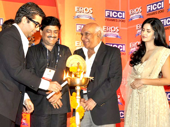 shahrukh katrina kaif and karan johar at ficci frames 2010 inaugural session 3