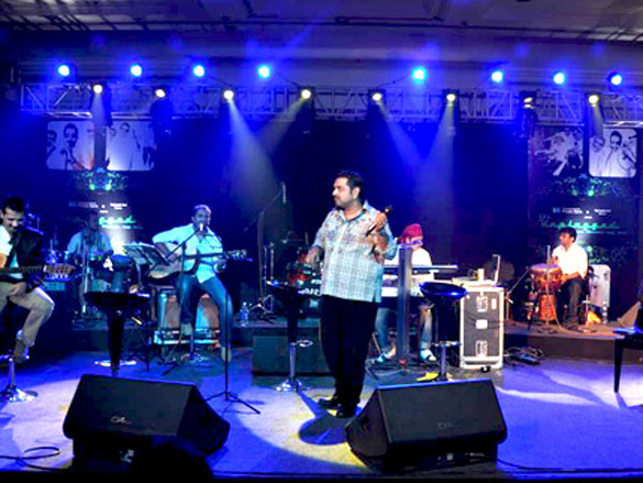 shankar ehsaan loy perform at standard chartered and taj lands end dinner 4