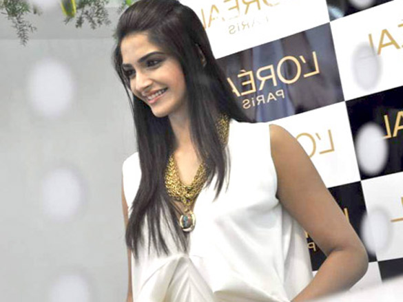 sonam kapoor unveils loreal golden girl 5