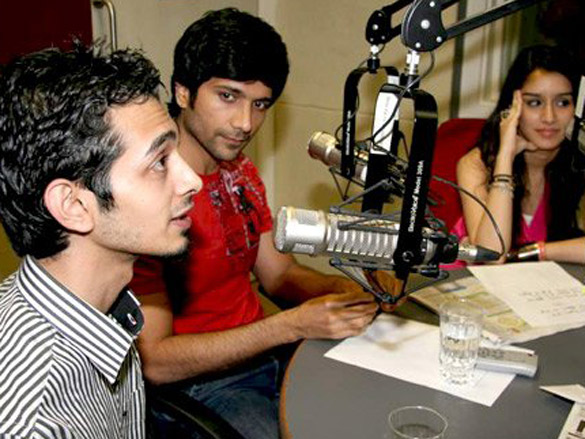starcast of the film teen patti at big fm studios 4