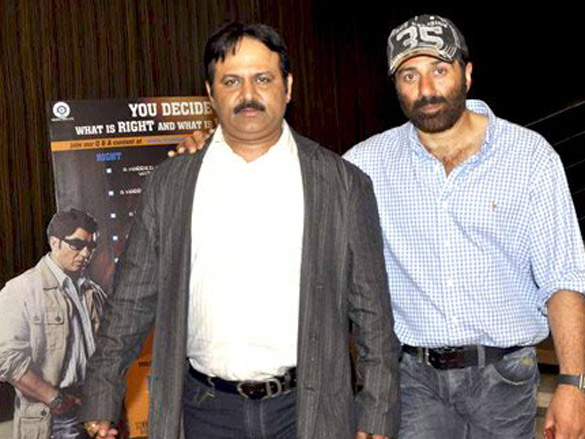 sunny deol and irrfan khan at right yaaa wrong success bash 5