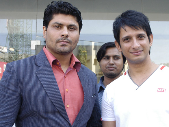 tabu and sharman joshi unveil libas summer collection 3