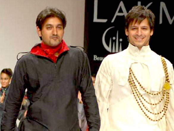 vivek oberoi walks the ramp for digvijay singh at lakme fashion week 2010 2