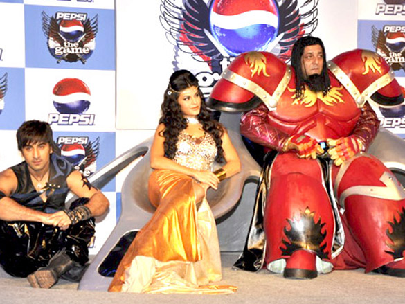 ranbir sanjay dutt and jacqueline unveil pepsi the game 3