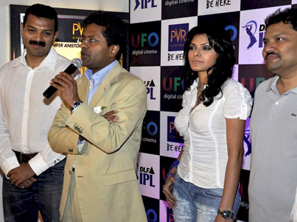 celina jaitly and sherlyn chopra promote ipl 2010 4