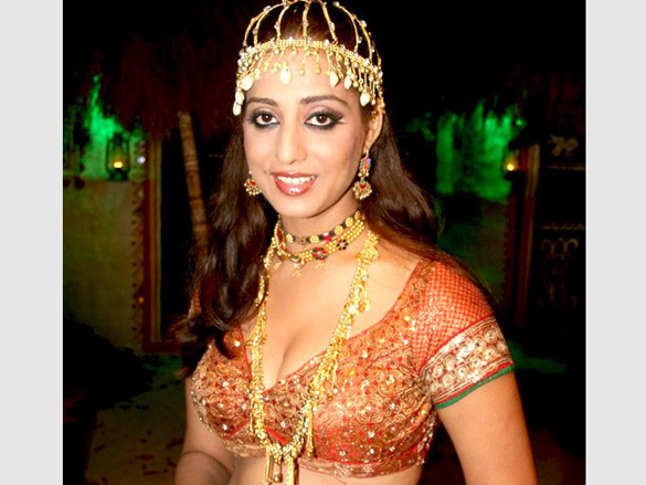 on the sets of mirch 8