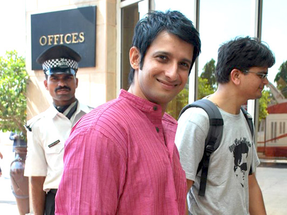 aamirsharman and madhavan unveil 3 idiots first song 13