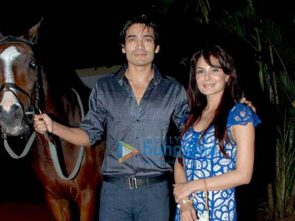 aanchal and shahwar at the opening of new racing season 2