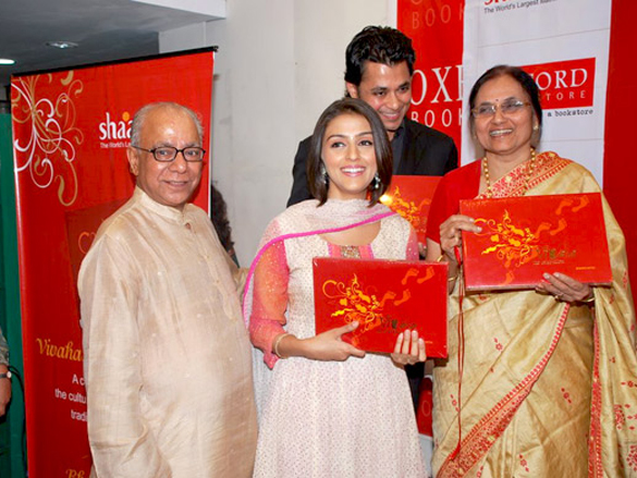 aarti chhabria unveils vivaha coffee table book 2
