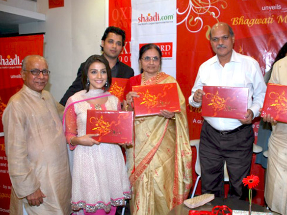 aarti chhabria unveils vivaha coffee table book 4