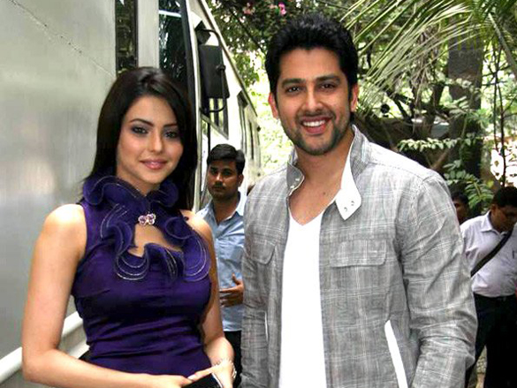 aftab and aamna on the sets of comedy circus 9