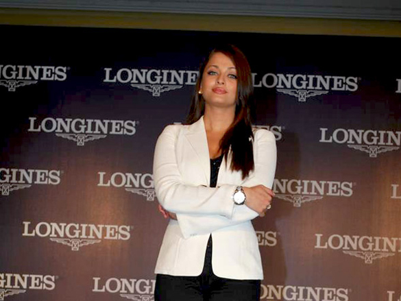 aishwarya at the longines retrograde collection launch 11