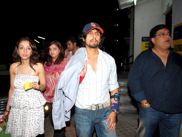 akshayneha and sameera at de dana dan screening 8