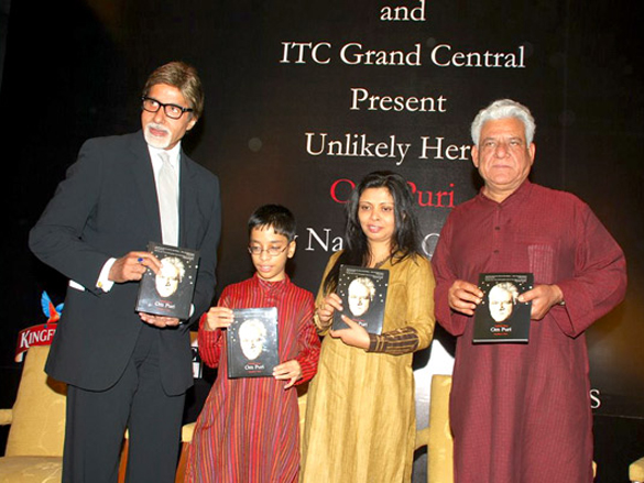 amitabh bachchan unveils om puris unlikely hero 2