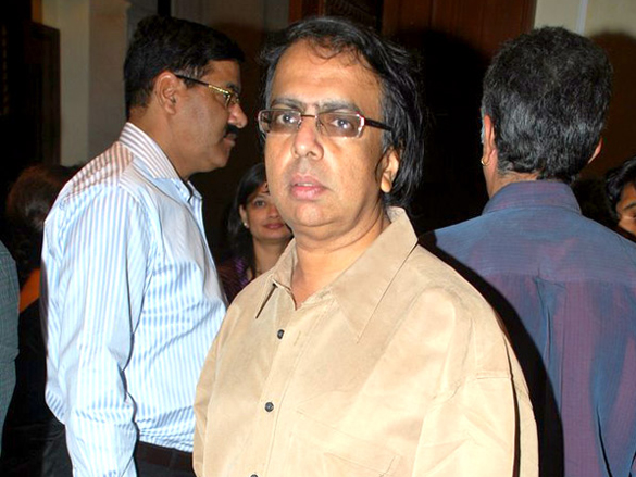 amitabh bachchan unveils om puris unlikely hero 12