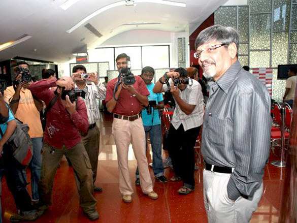 amol palekar and makrand at the media meet of samaantar 3