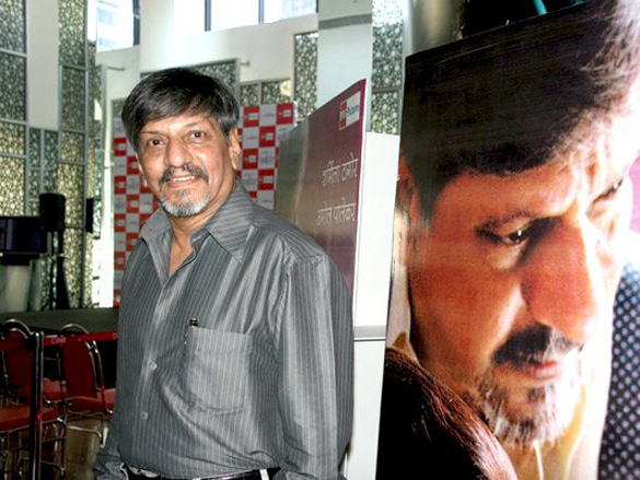amol palekar and makrand at the media meet of samaantar 8