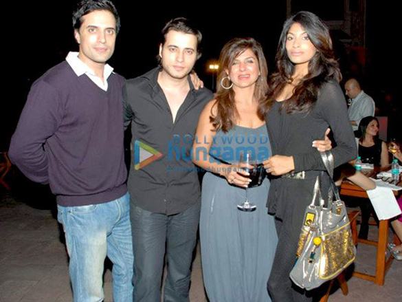 anita raaj at prahlad kakkar wine bash 6