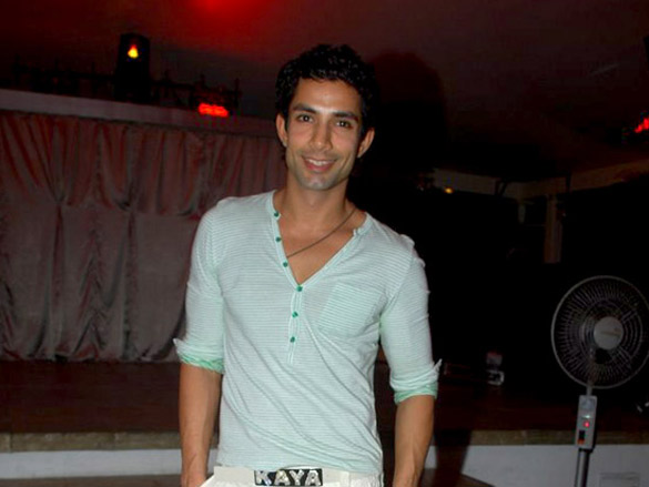 arjun khanna kaya bash 27