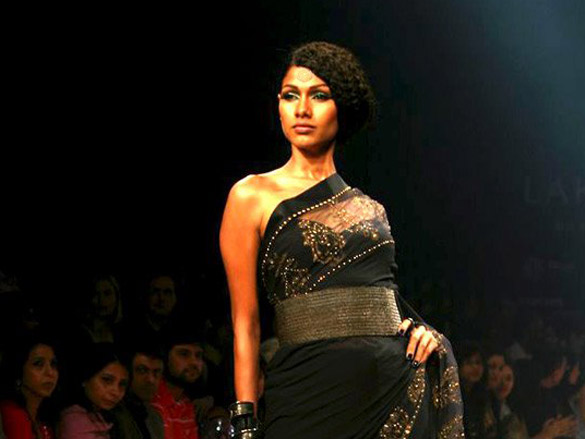 arjun rampal graces tarun tahiliani lfw finale show 10